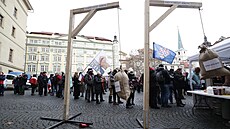 Demonstrace iniciativy Chcípl PES proti schválení vládní novely pandemického... | na serveru Lidovky.cz | aktuální zprávy