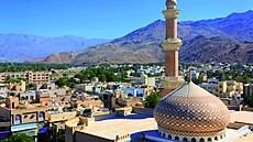 Pokud budete chtít ochutnat místní jídlo v typické ománské restauraci,...