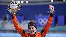 Nizozemská rychlobrusla�ka Ireen Wüstová slaví zlato na trati 1500 metr� na...