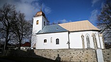 V p�edchozích letech farnost ve dvou etapách opravila st�echu na kostele sv....