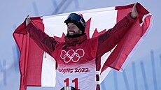 Max Parrot po triumfu ve slopestylu na olympijských hrách v Pekingu.