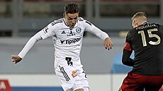 Ji�í Spá�il v bílém dresu Sigmy Olomouc