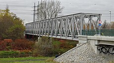 Ocelový píhradový most pes Odru je nejvtí umlou stavbou na trati. GPS:...
