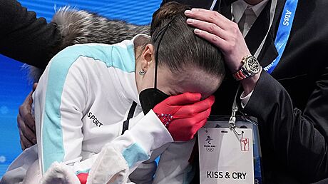 Patnáctiletá Kamila Valijevová a její psychický kolaps na hrách v Pekingu.