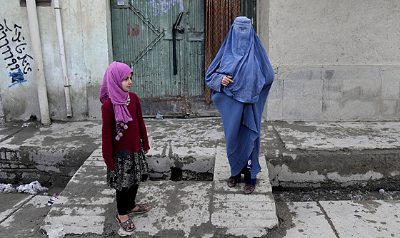 Tálibán od nástupu k moci výrazn omezil práva en. (8. února 2022)