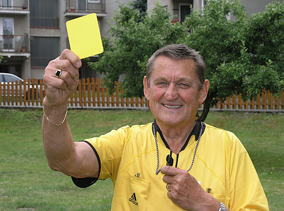 Jaromír ejka je fotbalovým rozhodím od roku 1963.