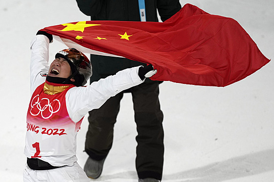 Sout v akrobatických skocích na lyích vyhrála íanka Sü Meng-tchao na ZOH v...