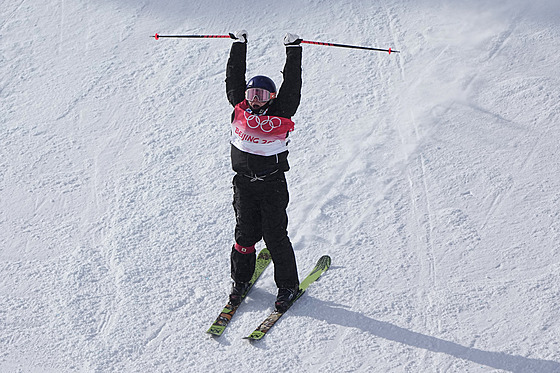 Ruská akrobatická lyaka Anastasia Tatalinová v olympijském finále slopestylu...