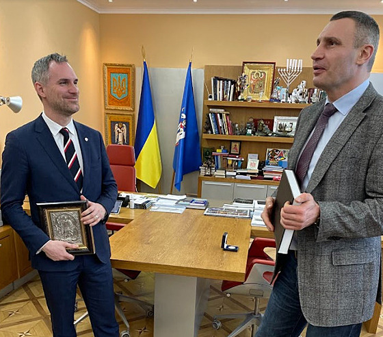 Praský primátor Zdenk Hib a starosta Kyjeva Vitalij Kliko. (15. února 2022)