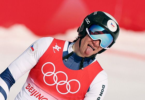 Jan Zabystan bhem úvodního sjezdu alpské kombinace na olympiád v Pekingu.