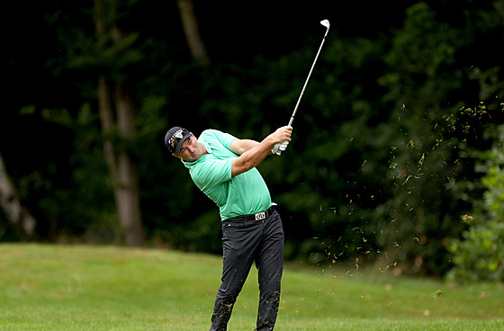 Ryan Fox bhem prvního dne turnaje PGA Tour ve Virginia Water (9. záí 2021).