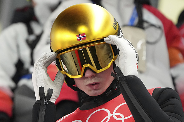 Nor Lindvik vyhrál závod Světového poháru skokanů na Holmenkollenu