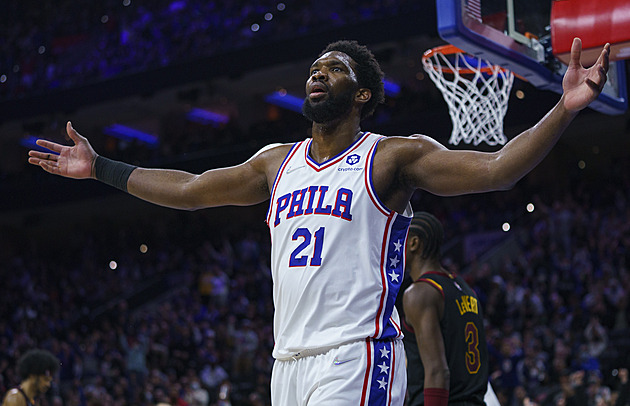 Kamerunec Embiid je prvním neamerickým králem střelců NBA