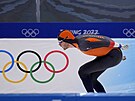 Patrick Roest z Nizozemska v akci na 10000m v Pekingu 2022. (11. února 2022)