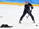 Olympijský turnaj mu v ledním hokeji. eský hokejový trenér Filip Peán na...