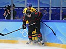 Olympijský turnaj v ledním hokeji. tvrtfinále védsko - Kanada. Kanaan Corban...