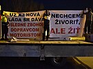 Sloventí autodopravci zablokovali veer slovensko-eský hraniní pechod...