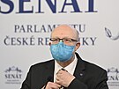Ministr zdravotnictví Vlastimil Válek z TOP 09 v Senátu