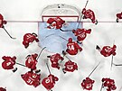 Ruská hokejová sestava se rozcviuje na led. (12. února 2022)