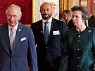 Princ Charles a princezna Anna na recepci po udílení výroních cen královny za...