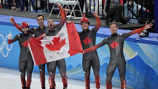 Muskou tafetu v rychlobruslen na krtk drze v Pekingu vyhrla Kanada ve...