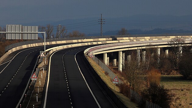 Dálnice D6 končí několik kilometrů před hranicí s Německem.