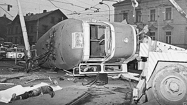 Nehoda tramvaje T1 17. nora 1982 na pejcharu.