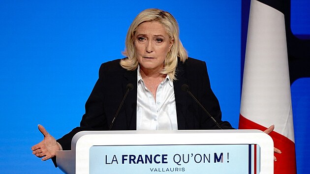 Pedvolebn shromdn Marine Le Penov ve francouzskm Vallauris (11. nora 2022)