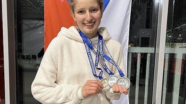 Tebsk zvodnice Andrea Klementov zskala ve sv kategorii dv stbrn a jednu bronzovou medaili.