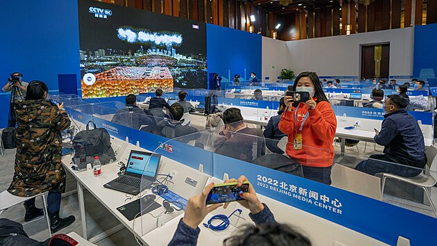 Main Media Center v Olympijskm parku v Pekingu 2022.