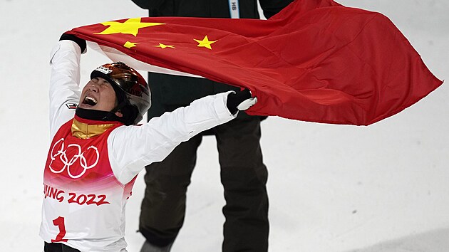 Soutěž v akrobatických skocích na lyžích vyhrála Číňanka Sü Meng-tchao na ZOH v...
