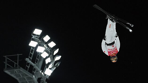 Soutěž v akrobatických skocích na lyžích vyhrála Číňanka Sü Meng-tchao na ZOH v...