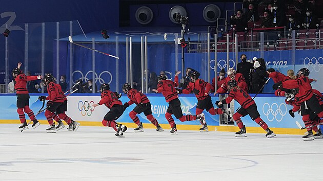Po osmi letech se hokejistky Kanady opt vrac na olympijsk trn. Ve finlovm...