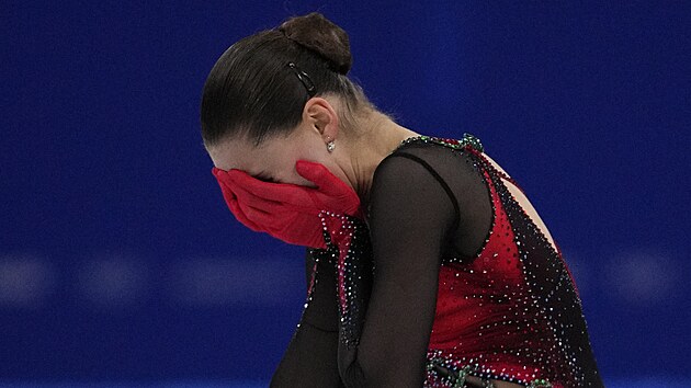 Ruska Kamila Valijevov smutn po sv voln jzd na ZOH v Pekingu. (17. nora...