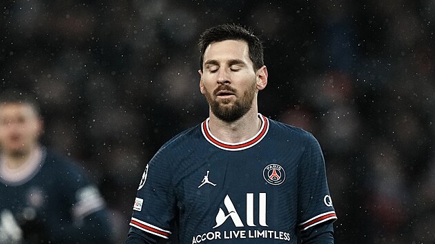 Lionel Messi smutn po nepromnn penalt.