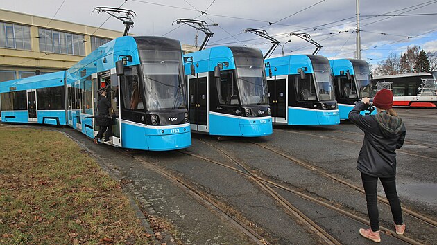 Dopravn podnik Ostrava pt tden nasad prvn nov tramvaje koda 39T. Kad kus pijde na 47,5 milionu korun.