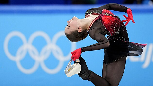 Kamila Valijevov v souti drustev na olympijskch hrch v Pekingu.