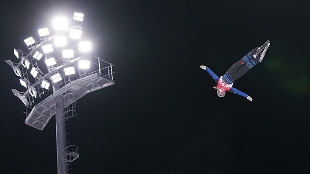 Akrobatick skokanka na lych Hanna Huskovov na olympijskch hrch v Pekingu.