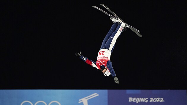 Akrobatick skokanka na lych Megan Nickov na olympijskch hrch v Pekingu.