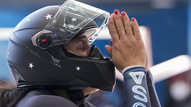 Amerianka Kaillie Humphriesov se raduje z triumfu v olympijsk souti monobob.