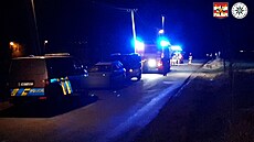 Chodce v noci na silnici zabilo auto