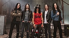 Kytarista Slash a kapela The Conspirators