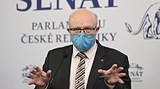 Ministr zdravotnictví Vlastimil Válek z TOP 09 v Senátu