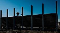Letní stadion v Pardubicích za�íná mít své obrysy.