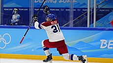 eský reprezentant Luká Klok se raduje z gólu proti Rusku. (12. února 2022)