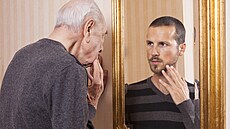 Starý�mladý. S p�ibývajícím v�kem mají n�kte�í mu�i tendenci ignorovat...