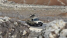 Paeráky drog pes jordánsko-syrskou hranici doprovází ozbrojené skupiny. (17....