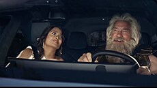 Salma Hayek a Arnold Schwarzenegger ve vtipné reklamě na BMW