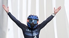 Ameri�anka Kaillie Humphriesová se raduje z triumfu v olympijské sout�i...