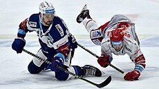 David Ostíek (vlevo) z Komety Brno a Vladimír Svaina z Tince